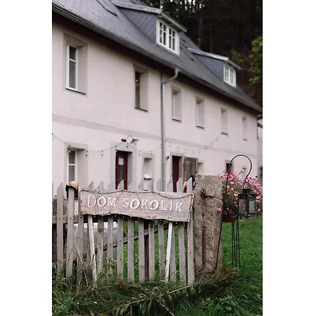 1-bed Flat Near Forest & River
