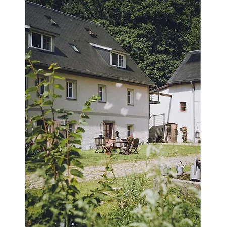 1-bed Flat Near Forest & River *